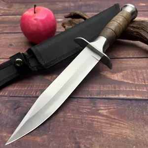 Field survival straight knife, made of high-quality steel with a straight blade, suitable for hiking and trekking, and outdoor camping.