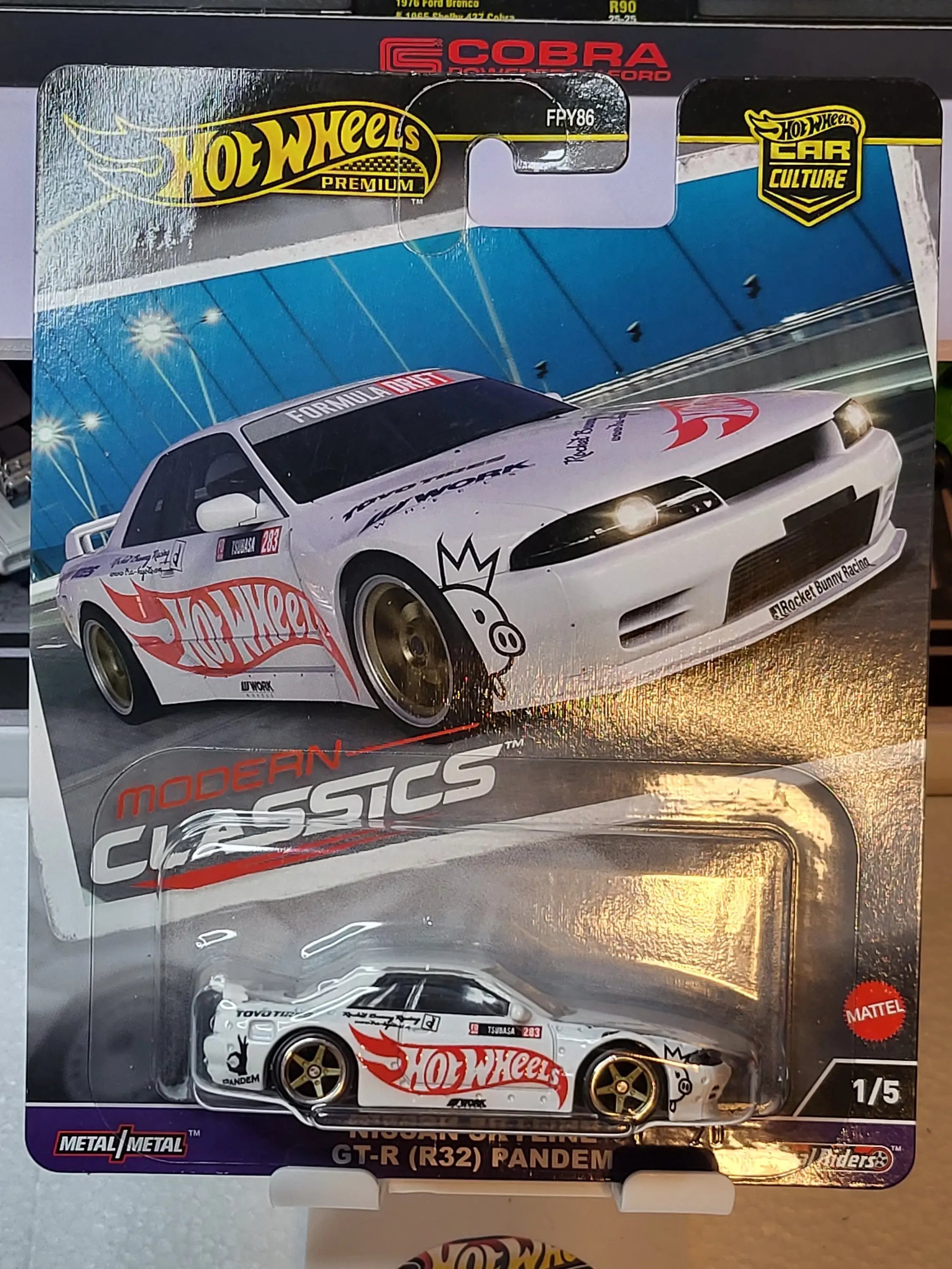 New Hot Wheels 2024 Premium Modern Classics Nissan Skyline GT-R R32 Pandem Diecast Metal Car Model - High-Quality Boxed Collectible Friction Vehicle for Car Enthusiasts