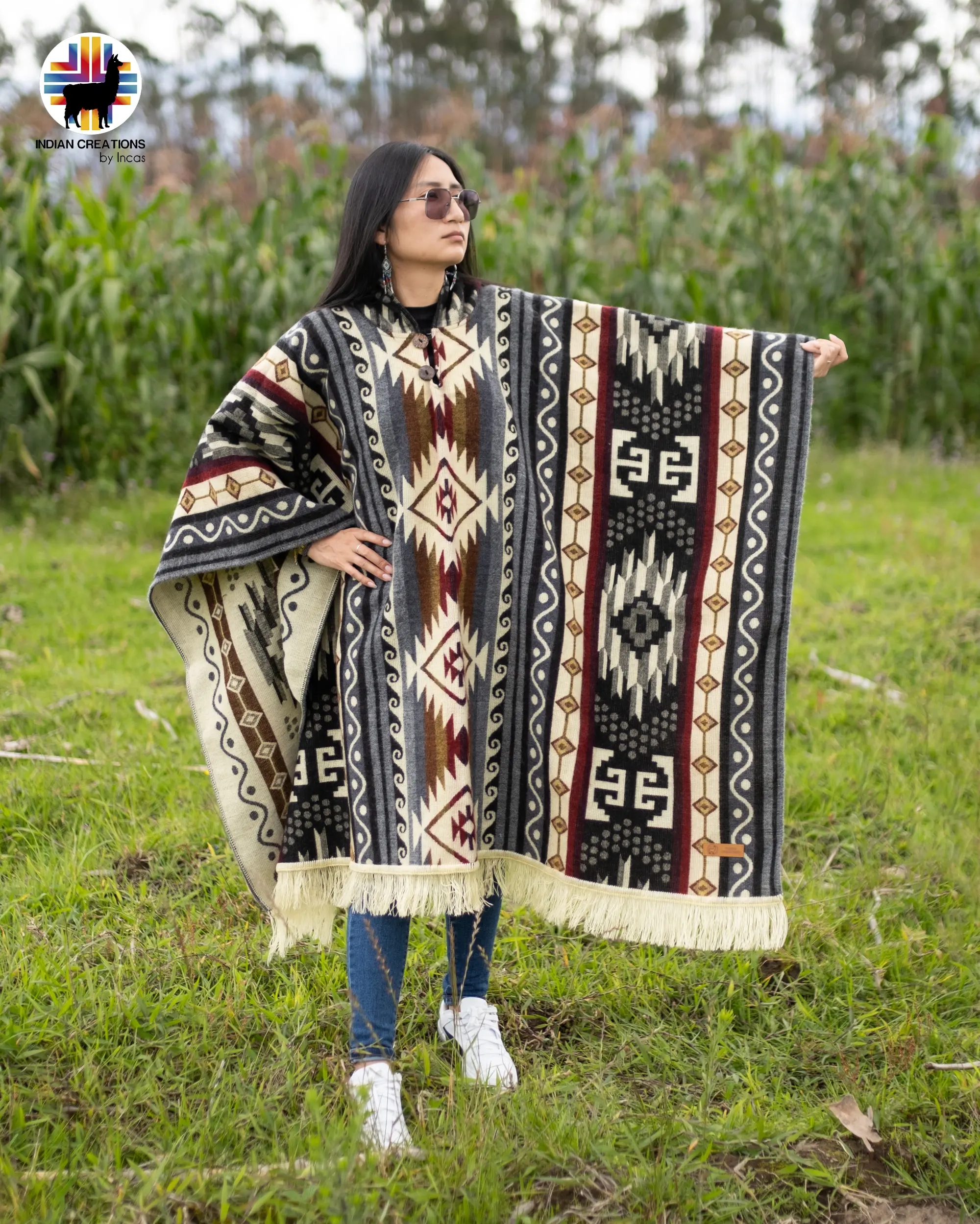 Silver Light Alpaca Poncho Handcrafted Elegance 80% Alpaca 20% Acrylic One Size Fits Most Warmth Stylish Look for Women Men 48x38 Inches