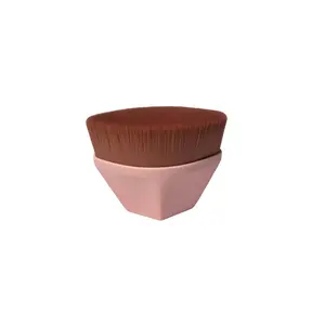 BROCHA PARA MAQUILLAJE -  Brush with Pink Base and Simple Design