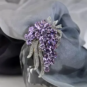 Korean Violet Flower Brooch for Women – Elegant Luxury Pin, Chic Fashion Floral Suit & Blazer Accessory, Stylish Statement Jewelry