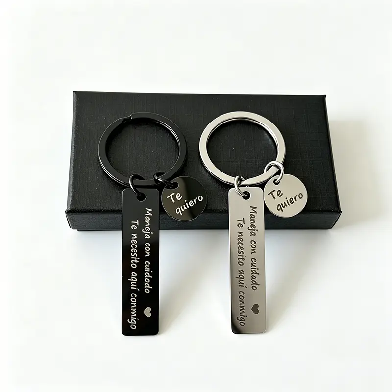2Pcs Drive Safe Keychains for Men - Black & Silver Fashion Accessory with Spanish Messages "Maneja Con Cuidado Te Necesito Aqui Conmigo", "Te Quiero" Heart, Gift for Husband