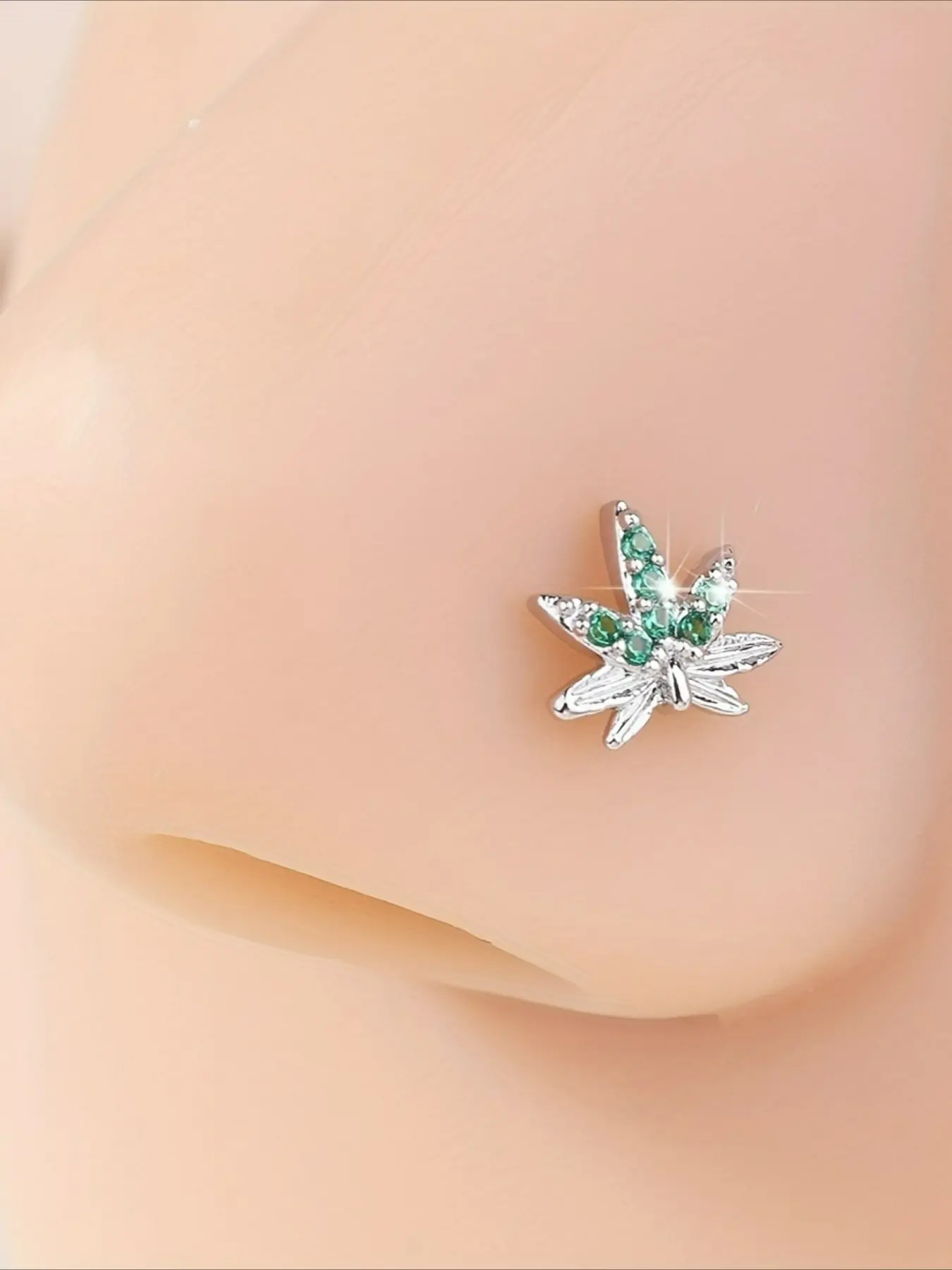 1pc Nose Rings Studs Nose Rings for Women Nose Piercings Jewelry Maple Leaf Body Piercing Jewelry for Women Men Flat Pierced Jewelry