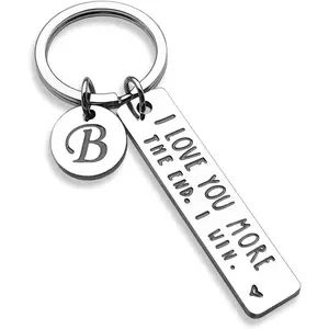 Keychain with 26 Letters for Boyfriend Girlfriend Couple Birthday Valentines Day Gifts Fashionable Novelty Personalized Men's Accessories
