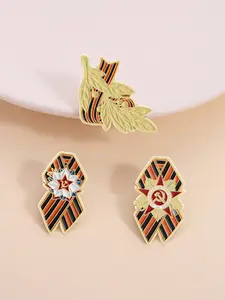 3pcs/set St. George Ribbon Badge Russian Flag Saint Enamel Pins George Victory Day Maple Memorial Alloy Brooches Lapel Backpack Badge Fashion Jewelry Accessories Gifts for Friends