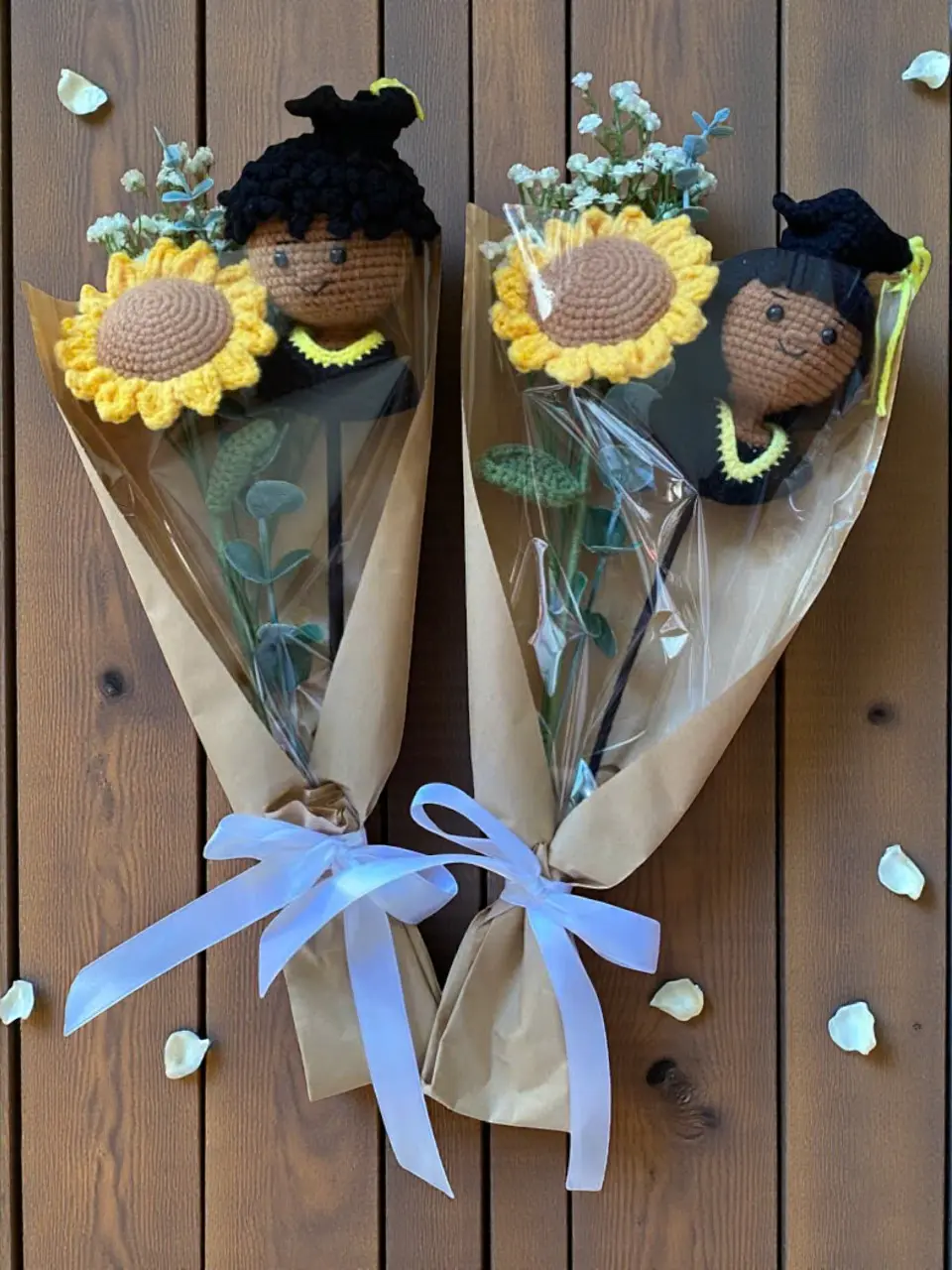 Crochet Graduation Bouquet: Handmade Flower Gift with Bear/Boy/Girl