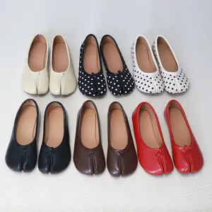 Ladies' Dance Shoes, Doodle Shoes, Women's Shoes 2025 New Summer Split-Toe Pig's Hoof Shoes, Toe Lazy Horsehoe Shoes, Flat Single Shoes, Autumn Shoes, Indoor Walking Shoes, Multi-functional Shoes