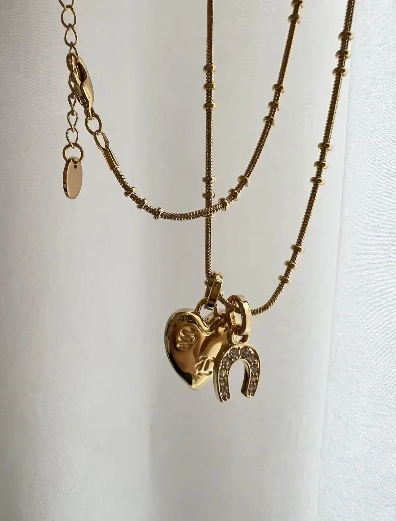 Vintage Layered Charm Necklace with Heart & Horseshoe Pendants | Timeless Everyday Jewelry