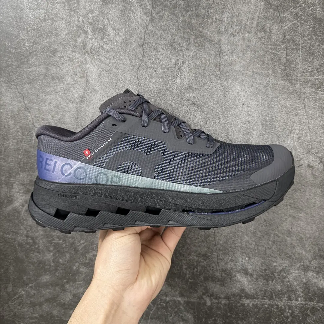 Matching Couple Hiking Running Shoes Dark Charcoal Gradient Purple Reflective Mesh Sneakers Hollow Cut Thick Cushion Platform Trainers for Men Women Mountain Outdoor Daily Walking