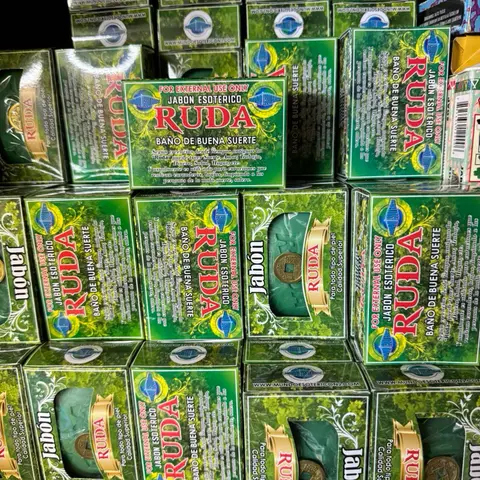 Jabón Espiritual de Ruda con Medalla – Limpieza