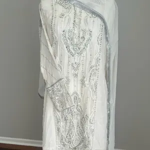 Beautiful Gharara 3pcs Chiffon Medium to Large Size with Embellished Design and Elegant Pearls