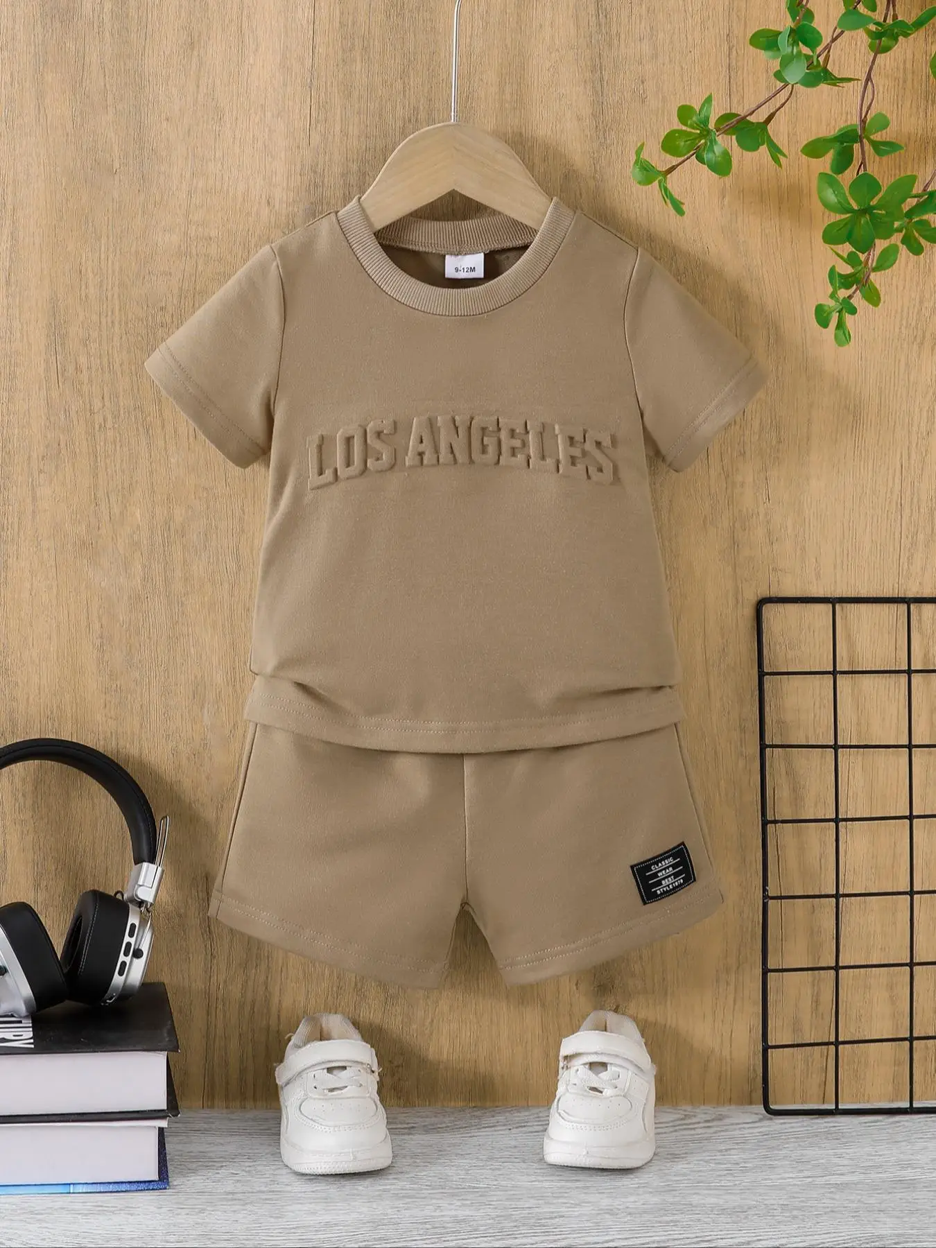 Toddler Boy's Letter Pattern Short Sleeve Tee & Shorts Two-piece Set, Casual Round Neck T-shirt & Shorts for Summer, Kids Clothes for Daily Wear