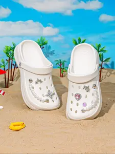 Women's Eva Beach Sandals, Lightweight Non-Slip Round Toe, One-Piece Design, Star Heart Chain Accents, Outdoor Indoor Use, Glitter Platform Clog, Thick Bottom Slippers, Soft Sole Slippers