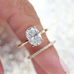 Luxury 2-Piece Cubic Zirconia Ring Set – Oval Sparkling Engagement & Wedding Rings for Women