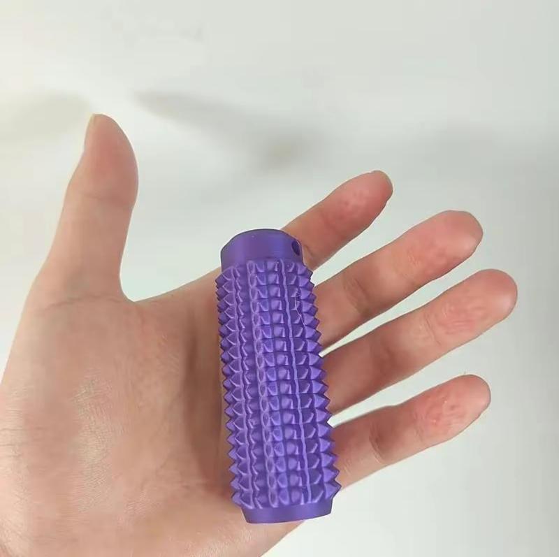 Little Ouchies Fidget, Pocket Mini Fidget Toy, Spiky Grippie Stim Keychain, Venting Key Pendant for Anxiety Relief Positive, Novelty Gifts for Friends Stress Relieving Accessory