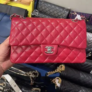 Pre-owned CHANEL H5 Burgundy Bag with Silver Hardware and CF Closure, bz0603014