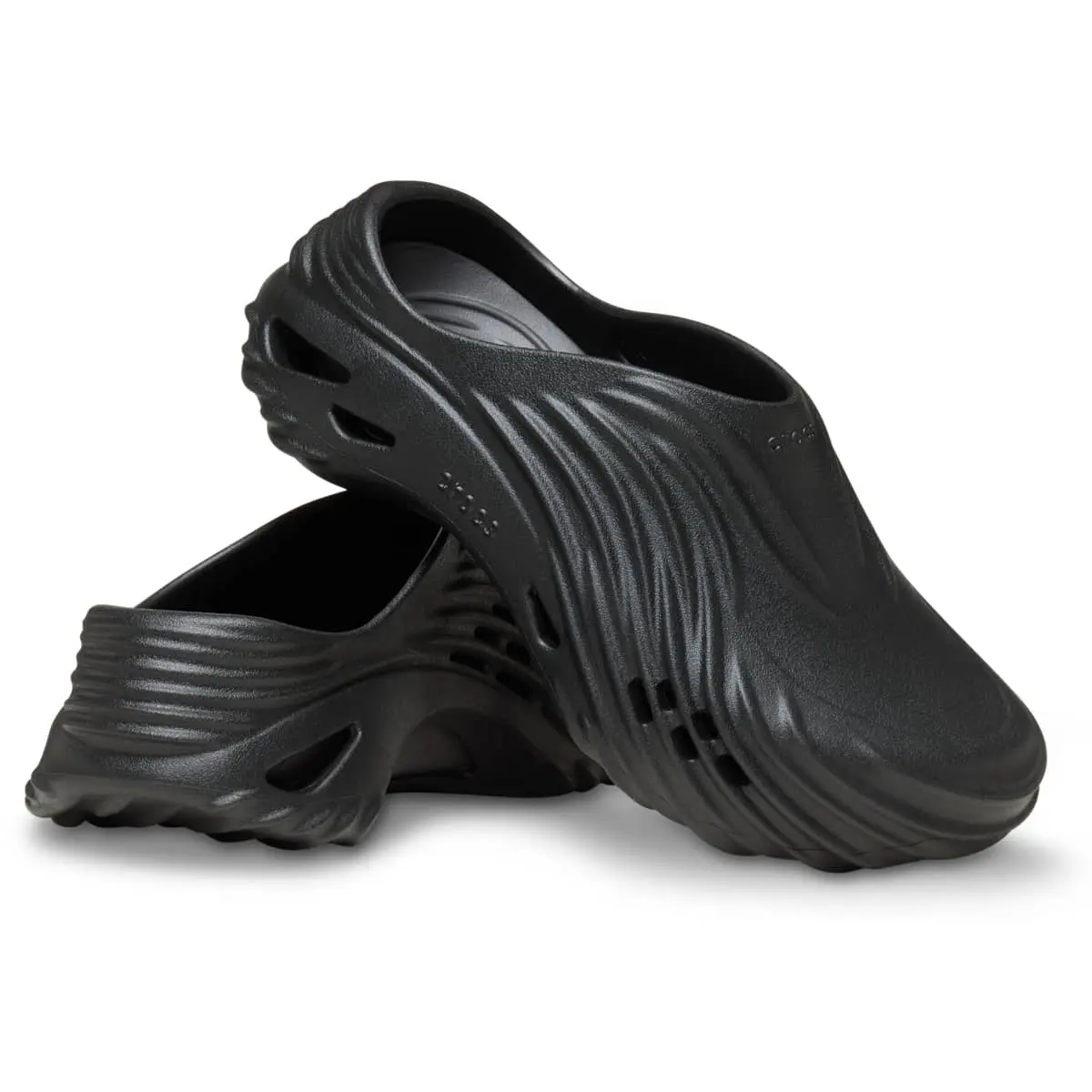Crocs Adult Echo Wave Clogs - TikTok Shop