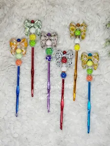Handmade Bead & Bow Crochet Hooks – H (5.00mm) – Decorative & Unique