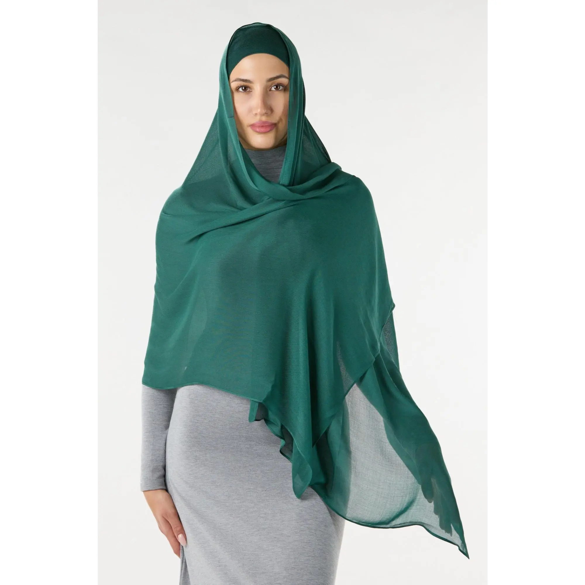 Modal Hijab With Matching Undercap Pine Green