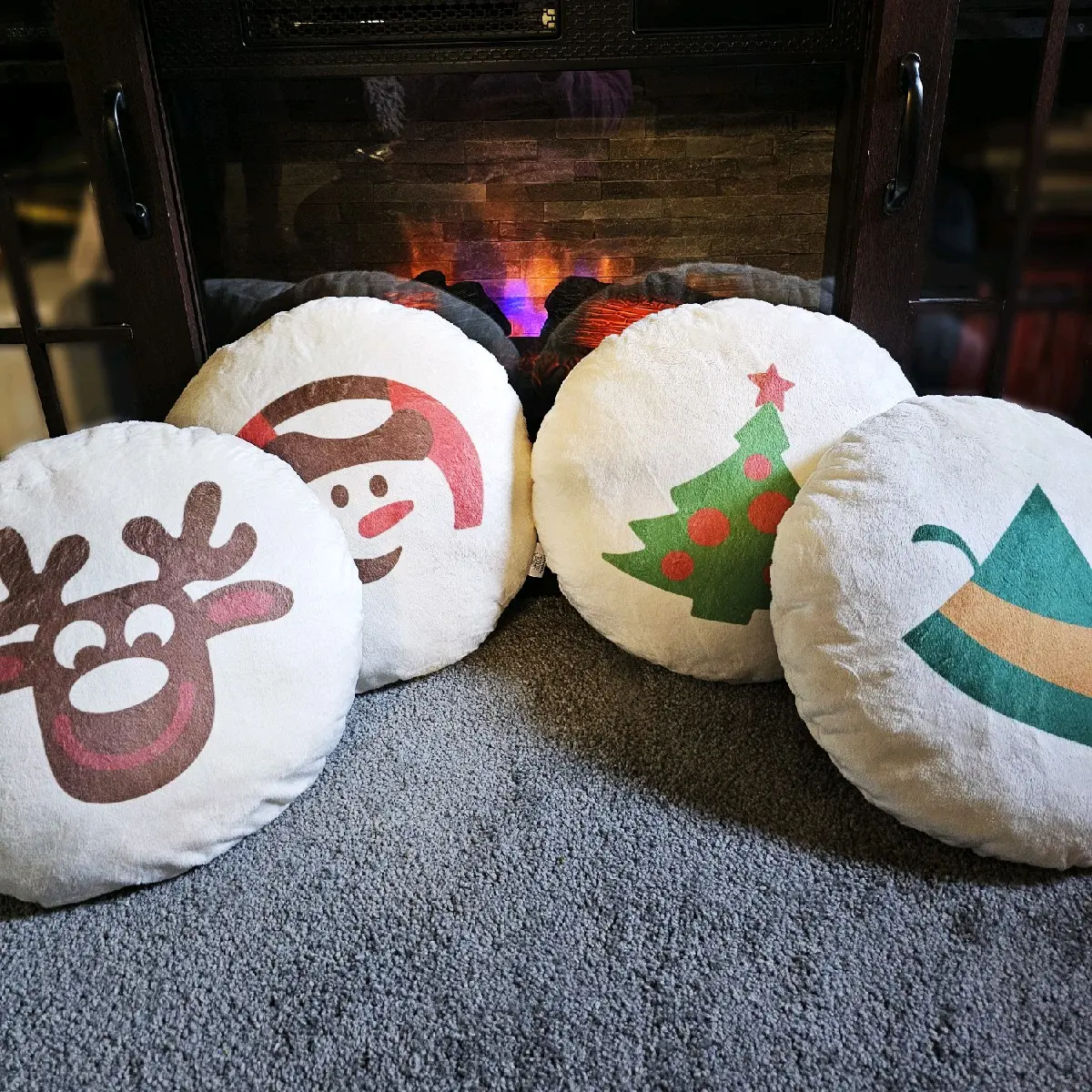15-in Giant Stuffed Animal Christmas Sugar Cookie Plush Pillow, Cute Handmade Play Food Toy for Holiday-Themed Break-and-Bake Decor (Tree, Elf, Reindeer Accents)