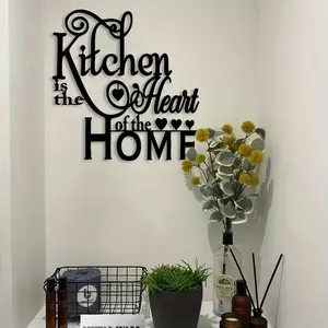 Retro and minimalist kitchen is the heart of the home artistic metal wall art - old iron decoration with heart-shaped decoration, Heart design, perfect for kitchens, Vintage Decor, retro spaces, ideal choice for family new home gifts, kitchen decoration
