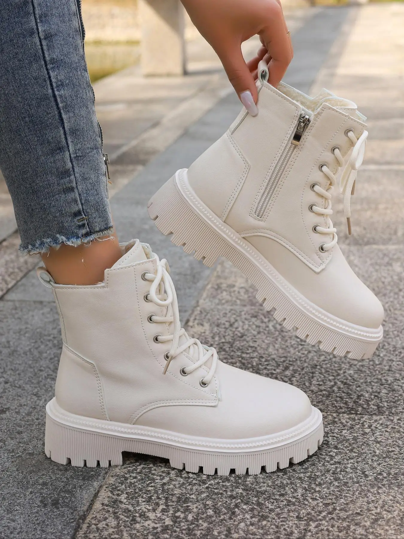 Women's Fashionable Solid Color Lace Up Platform Boots, Casual Comfortable Round Toe Boots for Daily Wear, Female All-match Trend Shoes for Fall & Win