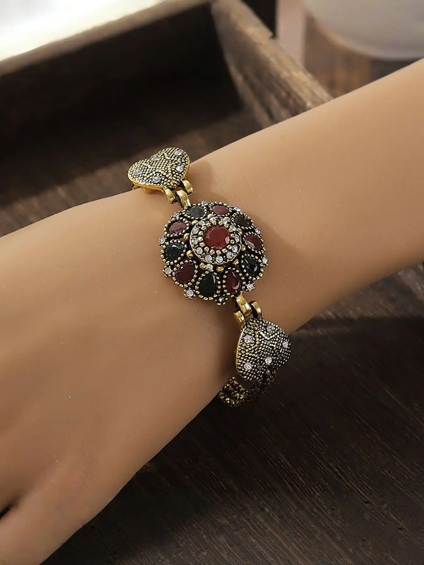 Vintage Rhinestone Flower Heart Bracelet, Elegant Retro Style Pendant Bangle, Unique Evening Party Jewelry, Love Date Gift, Jewelry Gifts, Heart Design Bracelet, Artificial Gemstone Bracelet