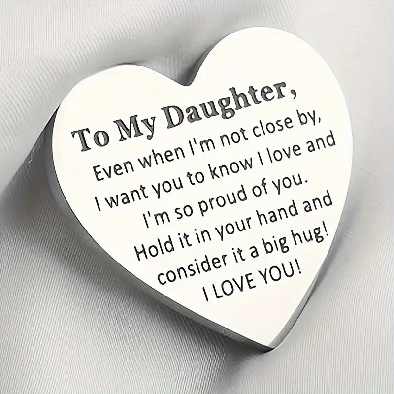 Heart-Shaped Pocket Gift for Daughter, Express Love with Mom & Dad Hugs, Perfect Small Token of Affection, 1pc Heart Item, Heartfelt Messages, Appreciation Gifts