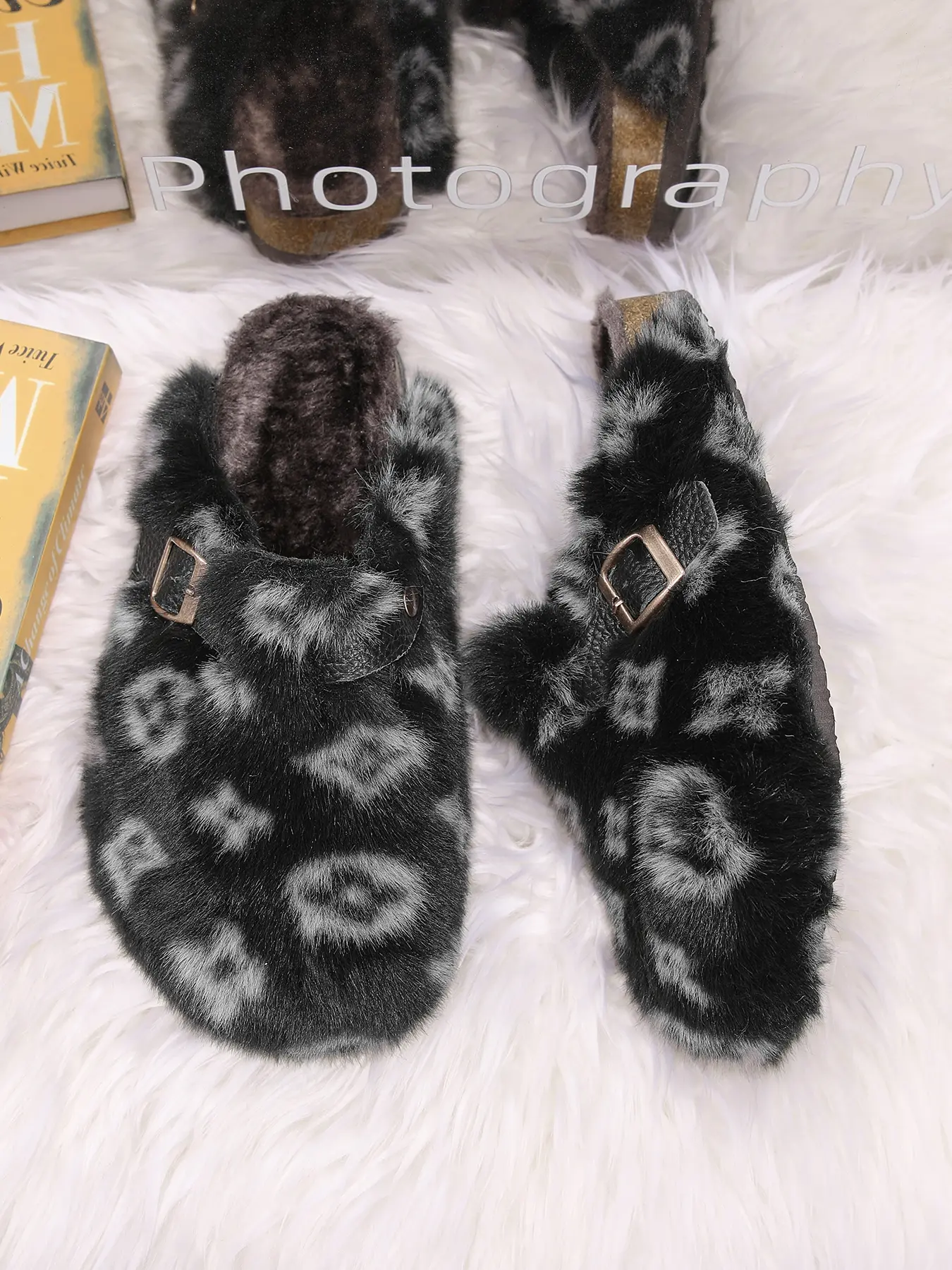 Men Women Winter Slippers Luxury Faux Fur Shoes, Anti-Slip Warm Outdoor Comfort, Casual Fashion Artificial Leather, Fuzzy Warm Slippers, Perfect Gift