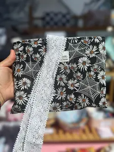 Cute Quilted Book Sleeve, Daisy Webs