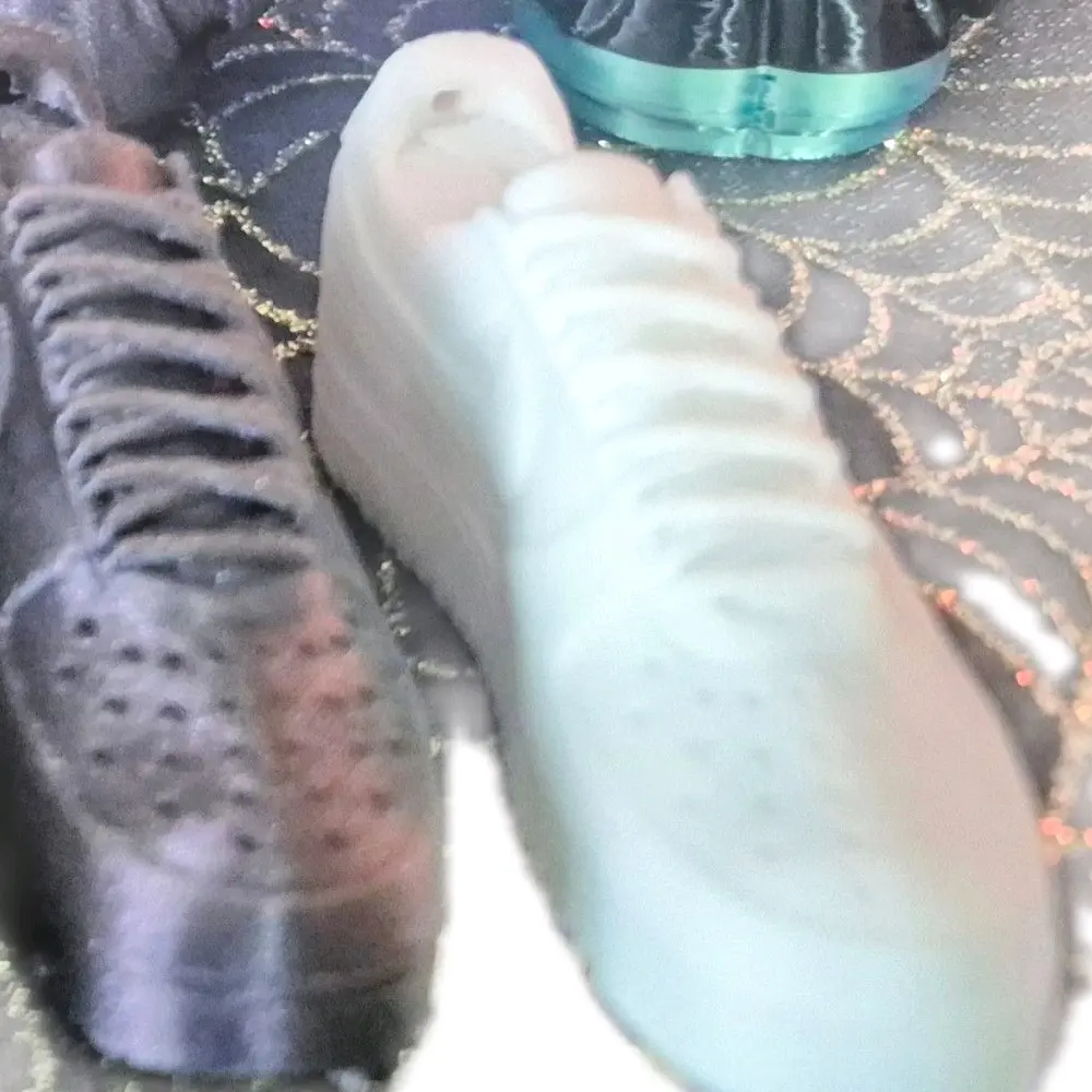 sneaker keychain