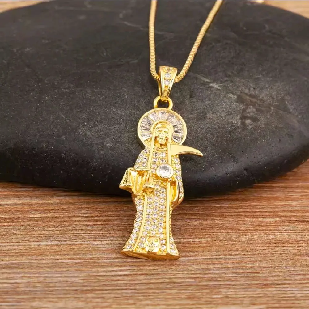 SM necklace