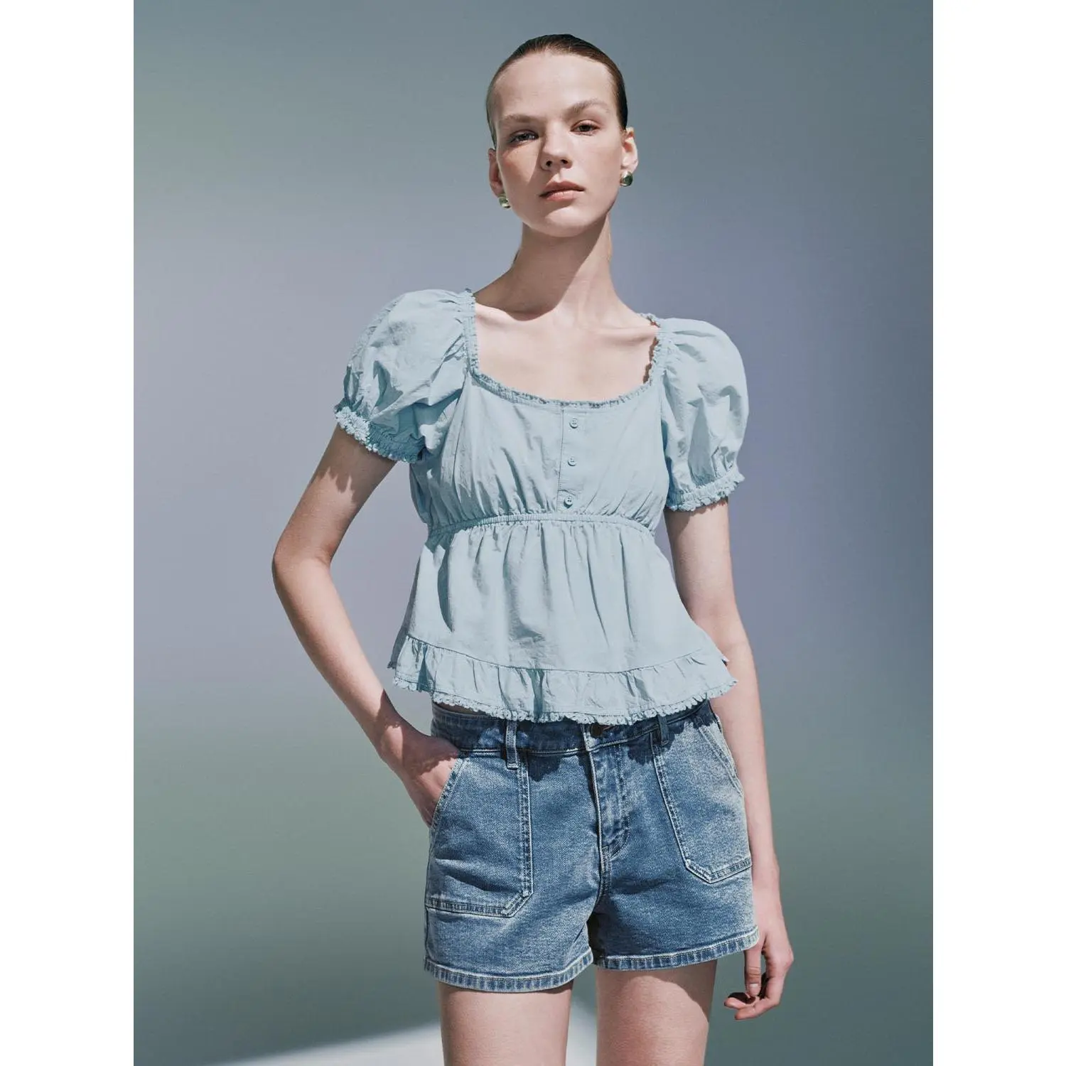 URBAN REVIVO Women's Fitted Blouse, Korean Style Stretch Cotton Pullover with Long Sleeves and a Ruffle Hem, Top, Casual, Lady, Basic, Shirts, Thin, Elegant, Fabric, Overhead Style