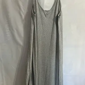 Women's Gray Maxi Dress Size Large Never Worn Casual Style Long Length Spaghetti Strap Sleeveless