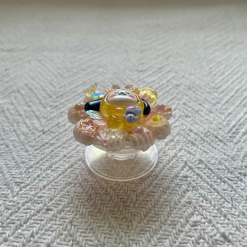 K-Pop Inspired Puppy Character Phone Grip – Handmade Cute Decoden Pop Socket