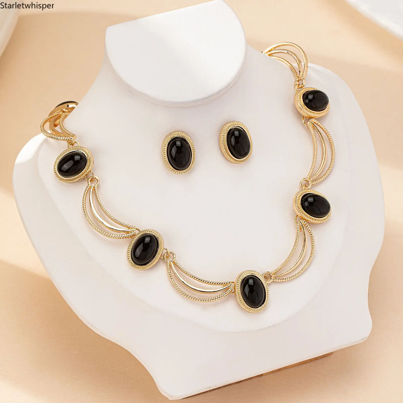 French Vintage Royal Style Jewelry Set for Women, Includes Gemstone Design Earrings & Clavicle Necklace, Luxury Elegant High-End Look, Perfect for Daily Wear, Parties & Banquet Matching