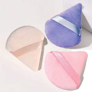 Triangular Powder Puff, Soft, Wet & Dry Use, for Setting Powder & Loose Powder, Makeup Sponge, Essential Beauty Tool