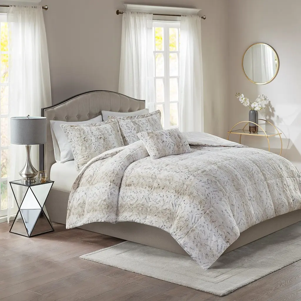 4-Piece Faux Fur Comforter Set with Pillow Shams, Plush Bedding for Full/Queen and King Beds, Multiple Color Choices, Soft Polyester, Cozy Bedroom Decor