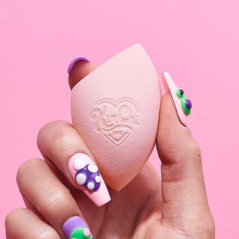 KimChi Chic Beauty Makeup Sponge To Go with Travel Case, Soft Texture for Flawless Look
