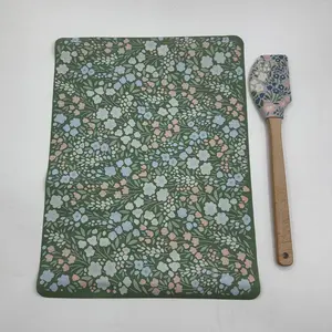 Silicone Table Mat Set, Non-Slip Food-Grade Silicone Baking Pad with Scraper, Floral Design, Easy Clean, Multi-Purpose Kitchen Mat