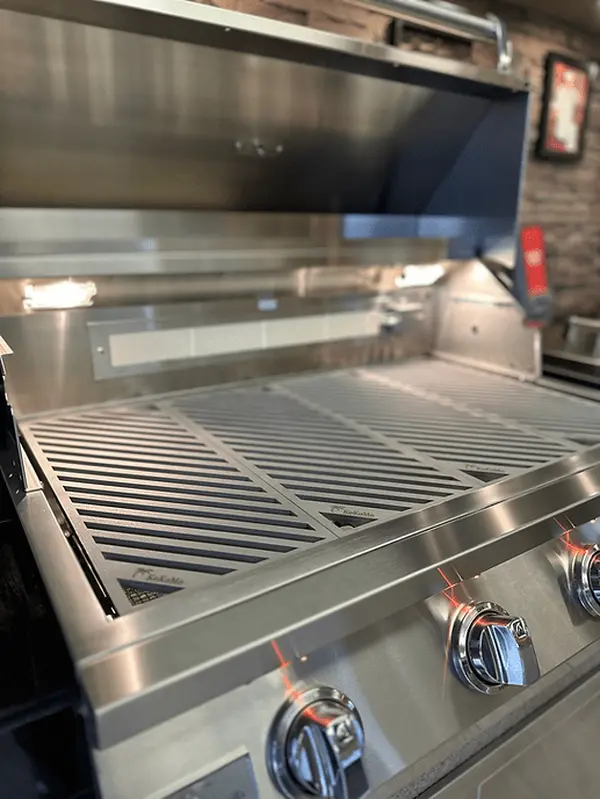 KoKoMo 32-in Stainless Steel Outdoor Built-In Gas Barbecue Grill with 4 Burners, Laser-Cut Grates, Back Burner, Mounted Thermometer, Temperature Control, Easy Installation, Simple Grease Management for Backyard Family Gatherings, 32-Inch, Four Burners