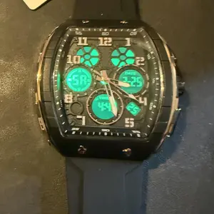 Valentine's Day Men's Sportive Digital Watch, Fashionable Digital Watch with Luminous  & Alarm Function, Modern Waterproof Electronic Watch without Box High-Quality Design automatic style