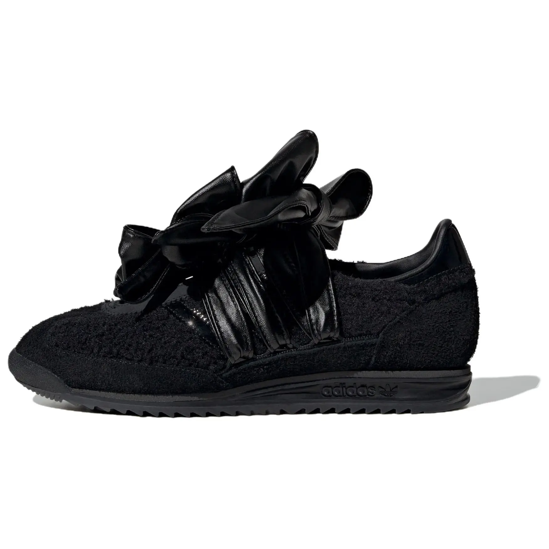 Women's Adidas Wmns SL72 OG 'Black Carbon' x Caroline Hu Collaborative Look Sneakers - Female-Focused, Carbon Upper, Cushioned Sole, Lightweight Cushioning, Durable Rubber Outsole, Ideal for Daily Wear, Retro Runner