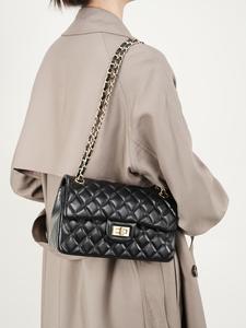 women's solid color quilted crossbody bag, fashionable large capacity chain shoulder bag for daily used, handbag sling bag, casual trendy versatile high-quality daily commuting bag, chain, everyday bags, sling purse, crossbody bag women, chain flap