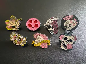 Skull Pin
