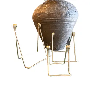 Folding Gold Wire Easel