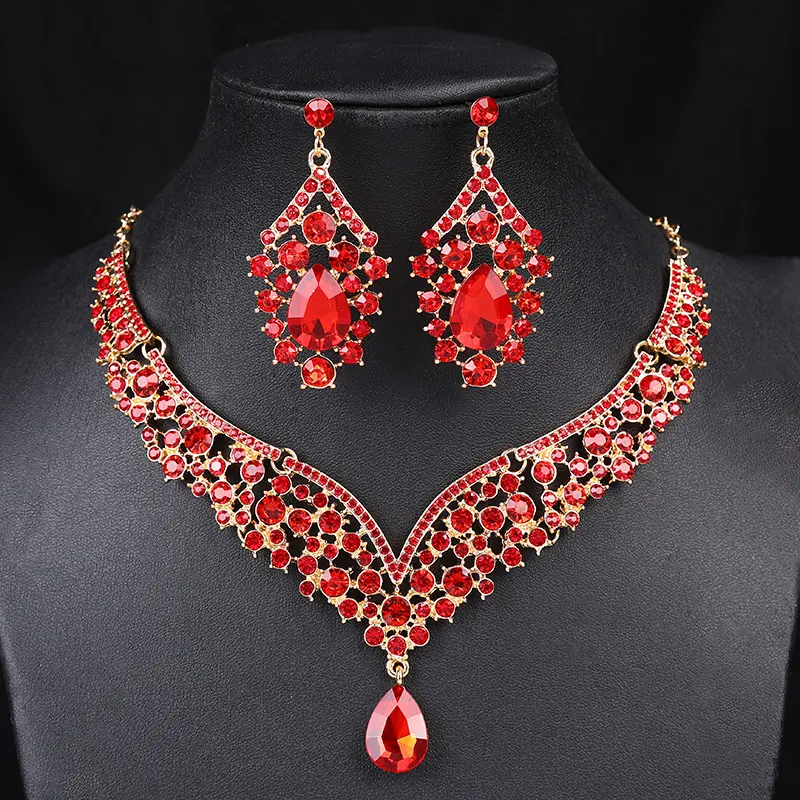Red necklace+earring needles