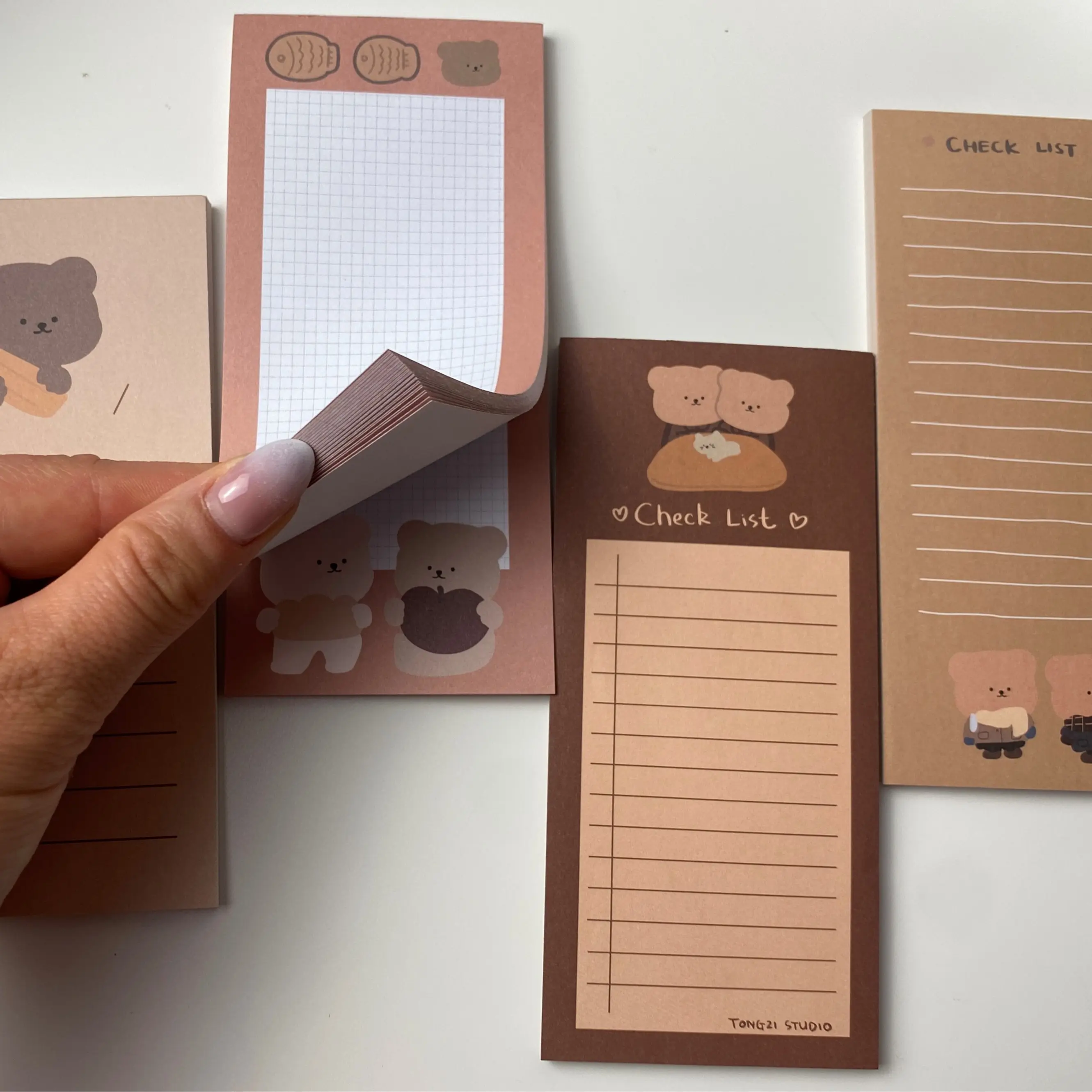 Cute bear check-list