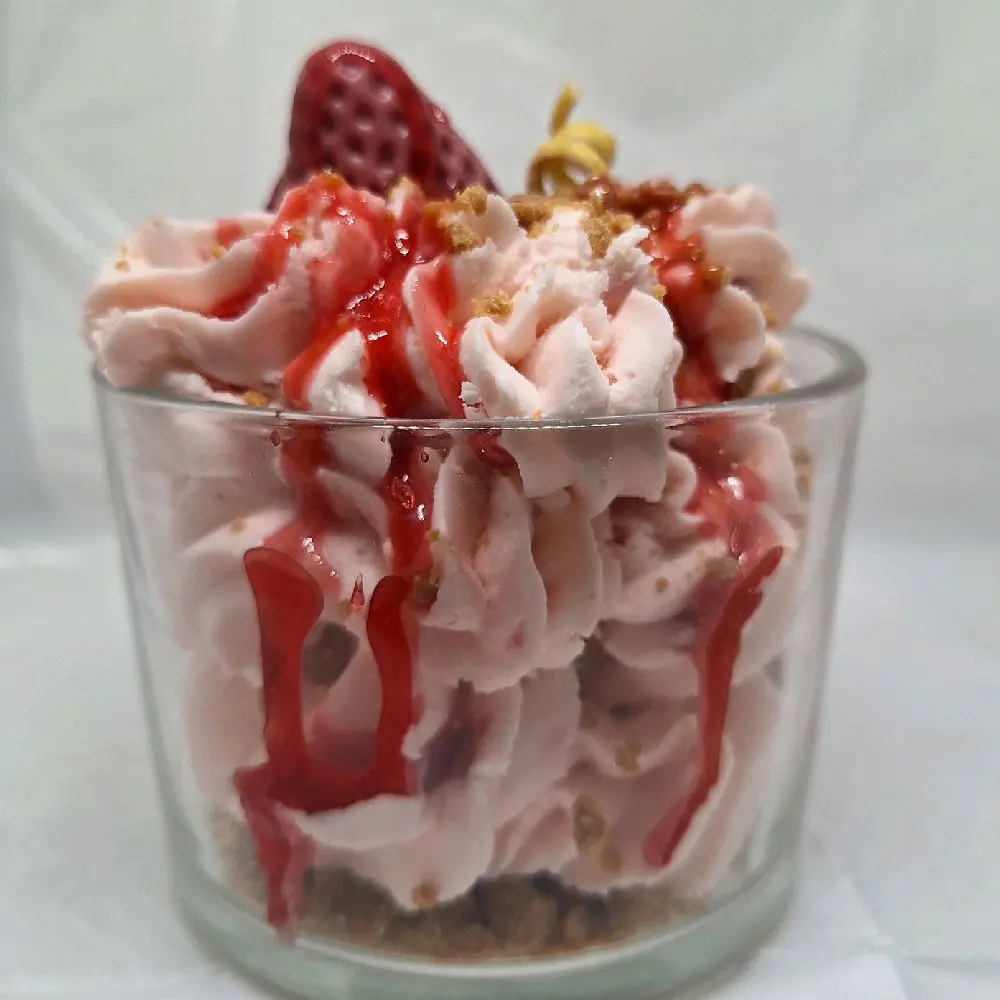 Strawberry Cheesecake Fluff Candle Strawberry Cheesecake Fluff Candle