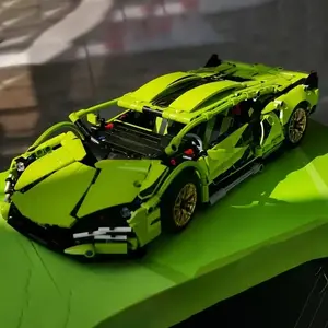 1690 Pieces, Green Car Building Block Set, Creative Vehicle Assembly Kit, Suitable for Home Decoration, Birthday and Holiday Gift